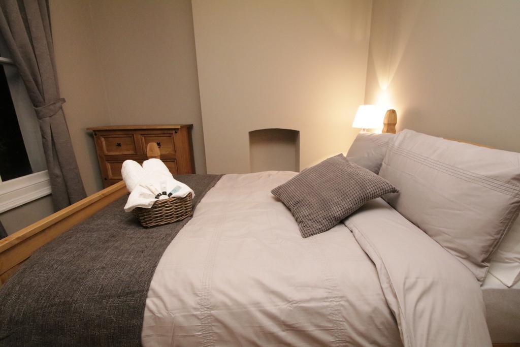 New And Cosy Rooms Sidney Square London Exterior photo